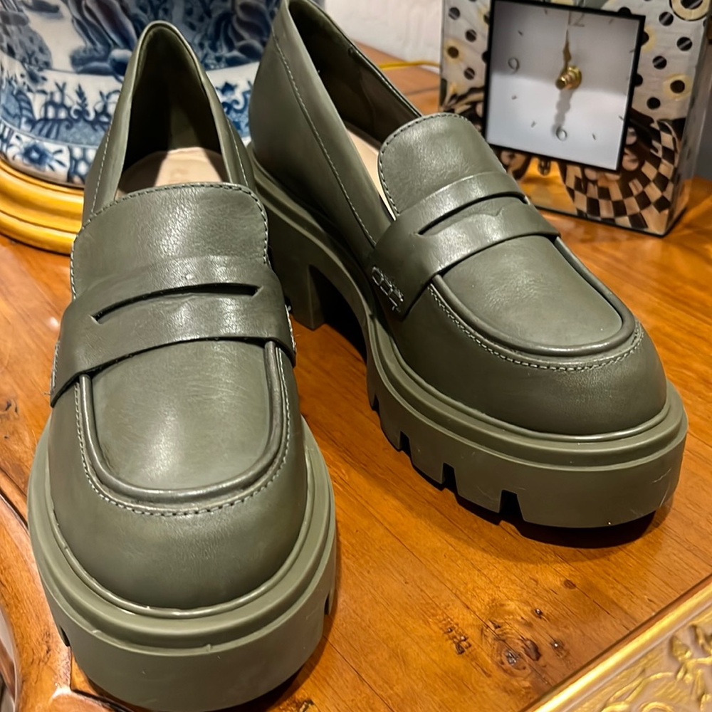 Brand new Schutz!